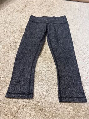 Lululemon Crop Gray Leggings Size 4